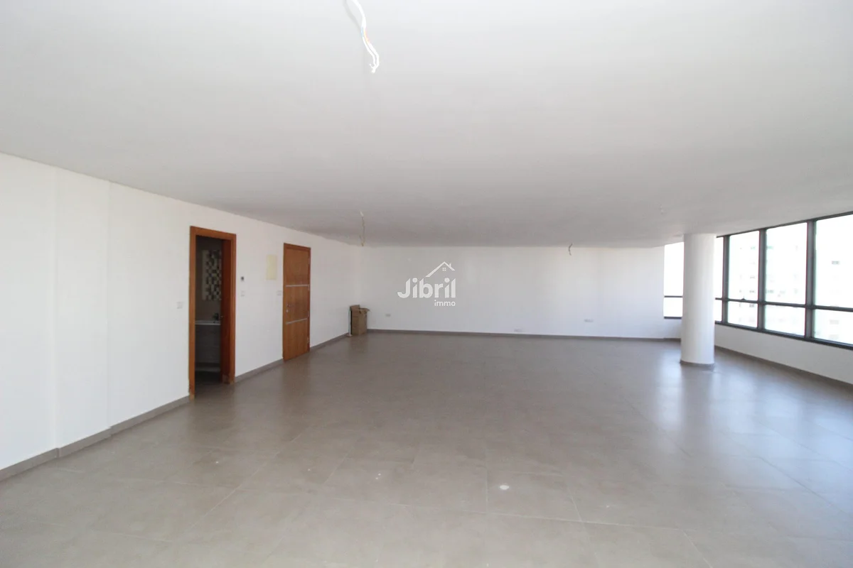 Bureau à louer à Agadir – Avenue Moukawama, emplacement stratégique !