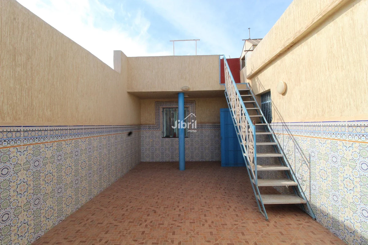 Opportunité d’investissement – Maison R+2 avec appartement et duplex indépendants à Agadir
