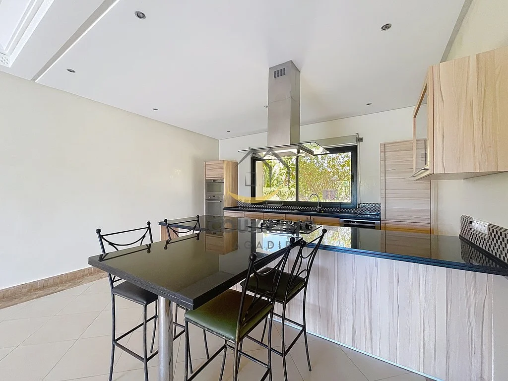 Paisible villa à vendre - Réf V719