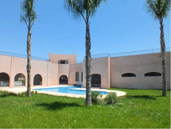 Villa met Zwembad en Tuin in Marrakech