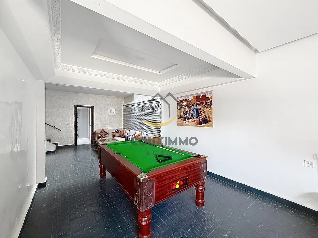 Reno Huis met Terrassen en Zwembad - Ref M419