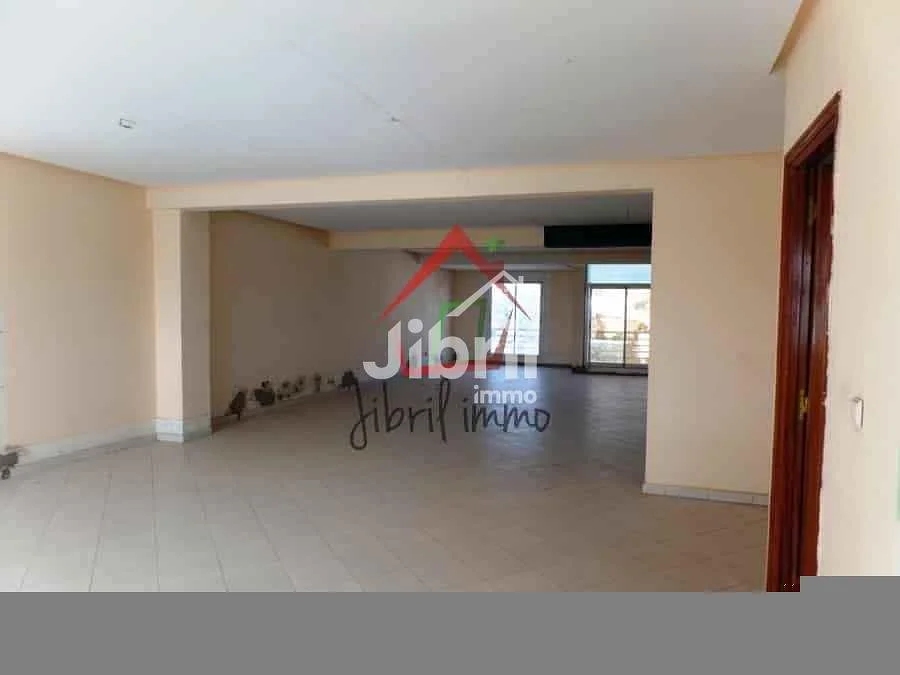 Plateau bureau à louer en plein centre ville