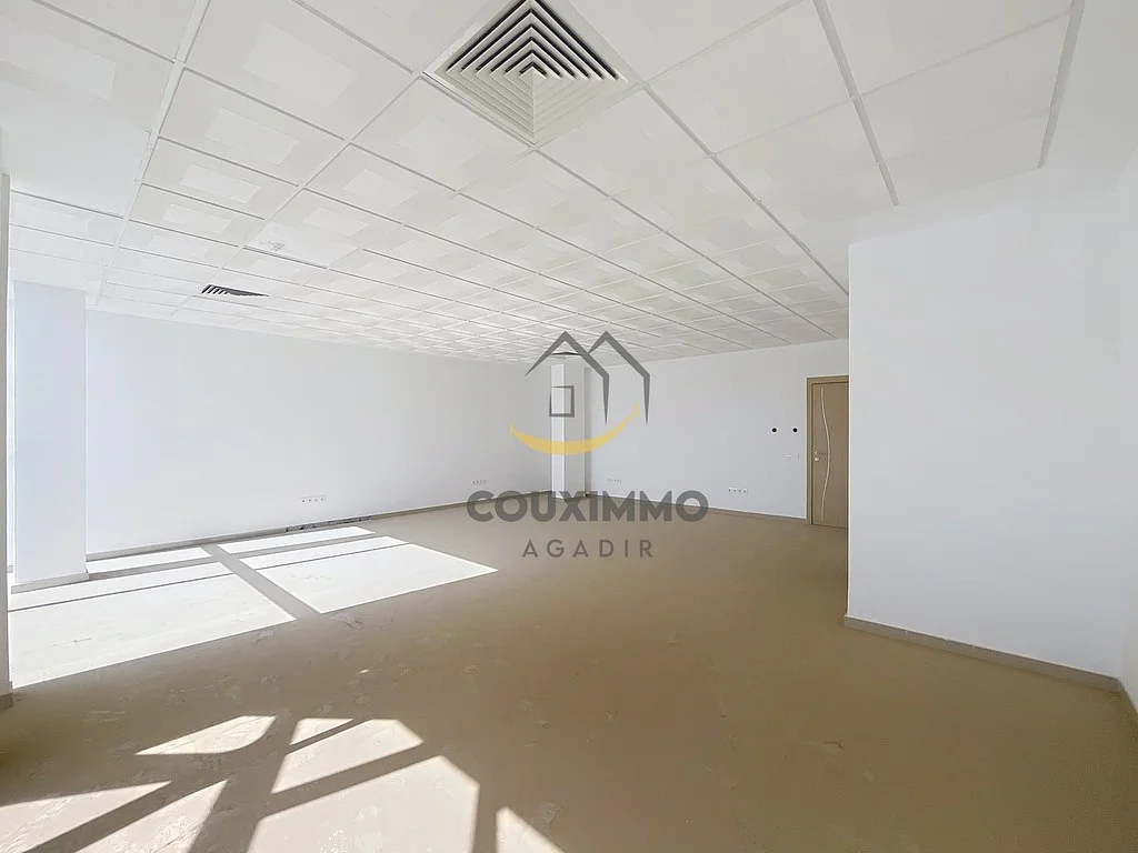 Licht kantoor in Agadir Bay