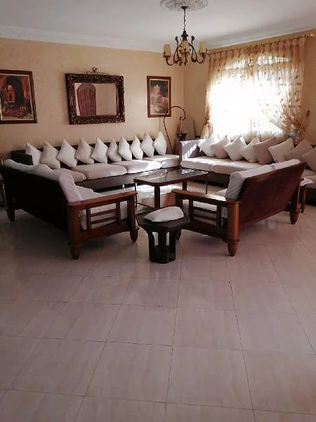 Te koop: Villa in Harhoura, Temara met tuin