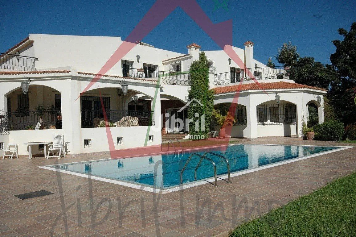 Prachtige mediterrane villa in Illigh met zwembad en zeezicht