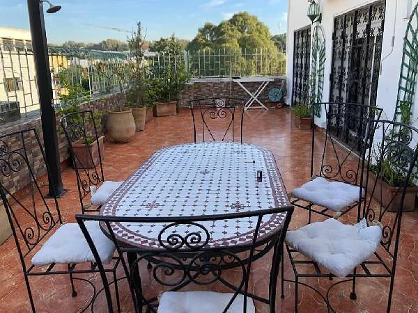 شقة للإيجار مع تراس في أغدال، الرباط.