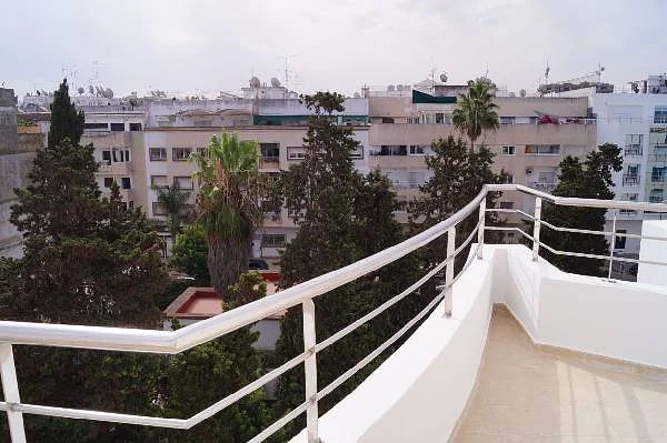 Ruim appartement te huur in Agdal