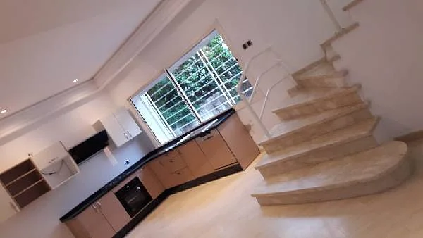 Belle villa à louer dans le quartier Hay Riad.