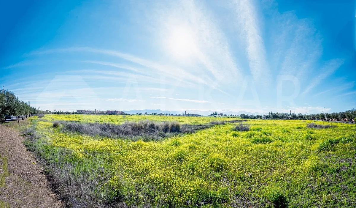 Uitzicht op Golf en Bergen – Uitzonderlijk Perceel van 39.220 m² – Exclusieve Golfresidentie