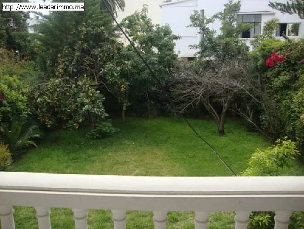 Rabat Hassan  Villa à louer 400m² Bureau ou Habitation