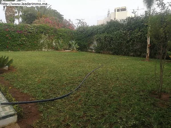 Te Huur: Prachtige Villa met Tuin in Rabat Hay Riad