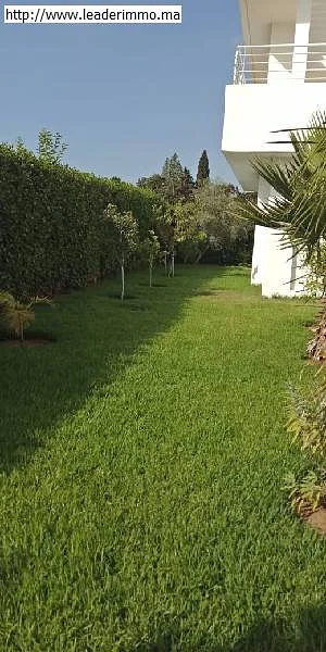 Te huur: Luxe villa met tuin in Rabat Hay Riad