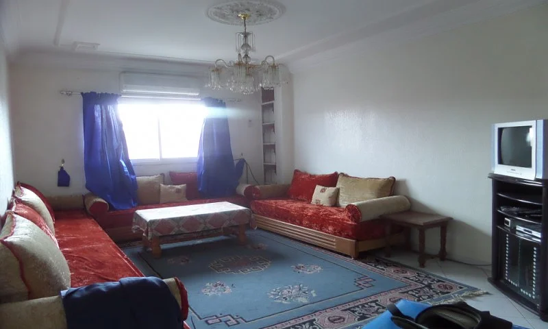 Gemeubeld Appartement met Balkon en Parking | Domio.ma