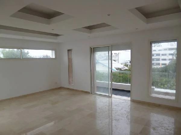 Te huur: Luxe villa in Agdal, Rabat met balkon