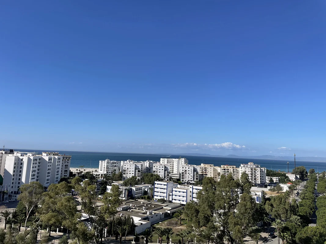APPARTEMENT MET ZEEUITZICHT TE HUUR IN HARTJE TANGER