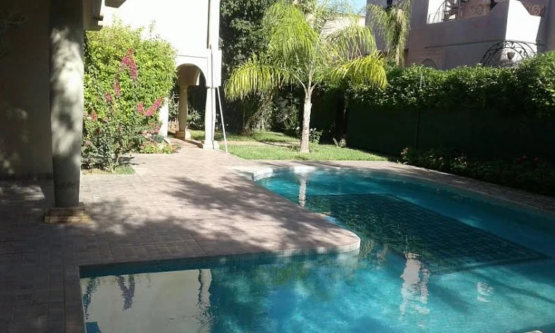 Villa met zwembad en tuin in Marrakech | Domio.ma