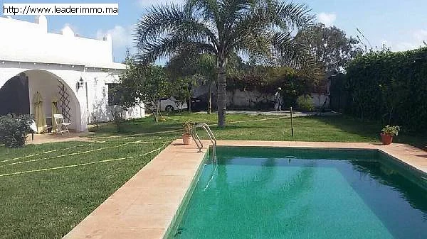 Prachtige villa met tuin en zwembad nabij Casablanca | Domio.ma