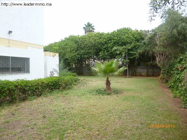 Te Huur: Luxe Villa met Tuin in Rabat OLM