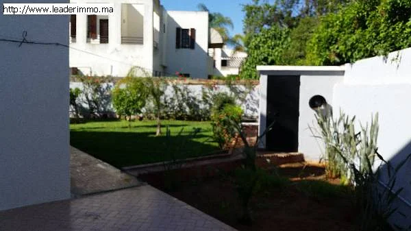 Te Huur: Ruime Villa met Tuin in Rabat Hay Riad