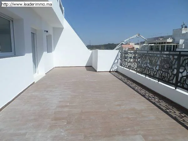 Te Huur Appartement in Rabat Agdal met Groot Terras