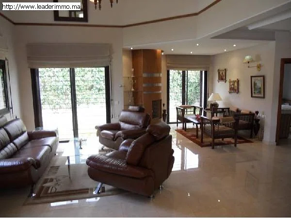 فيلا رائعة للبيع في حي الرياض بالرباط