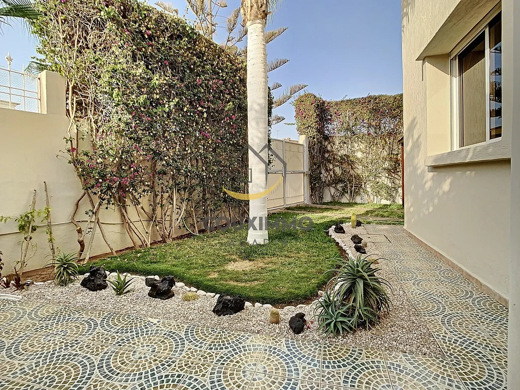 Villa meublée avec piscine - Ref.AL2060