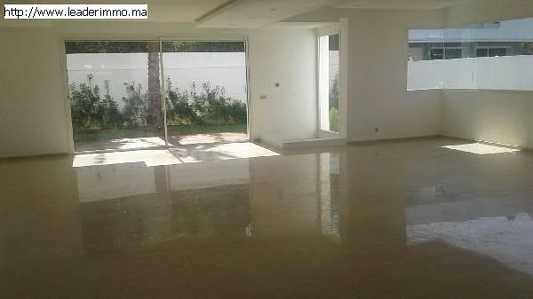 Te Huur: Luxe Villa met Tuin en Zwembad in Rabat Souissi