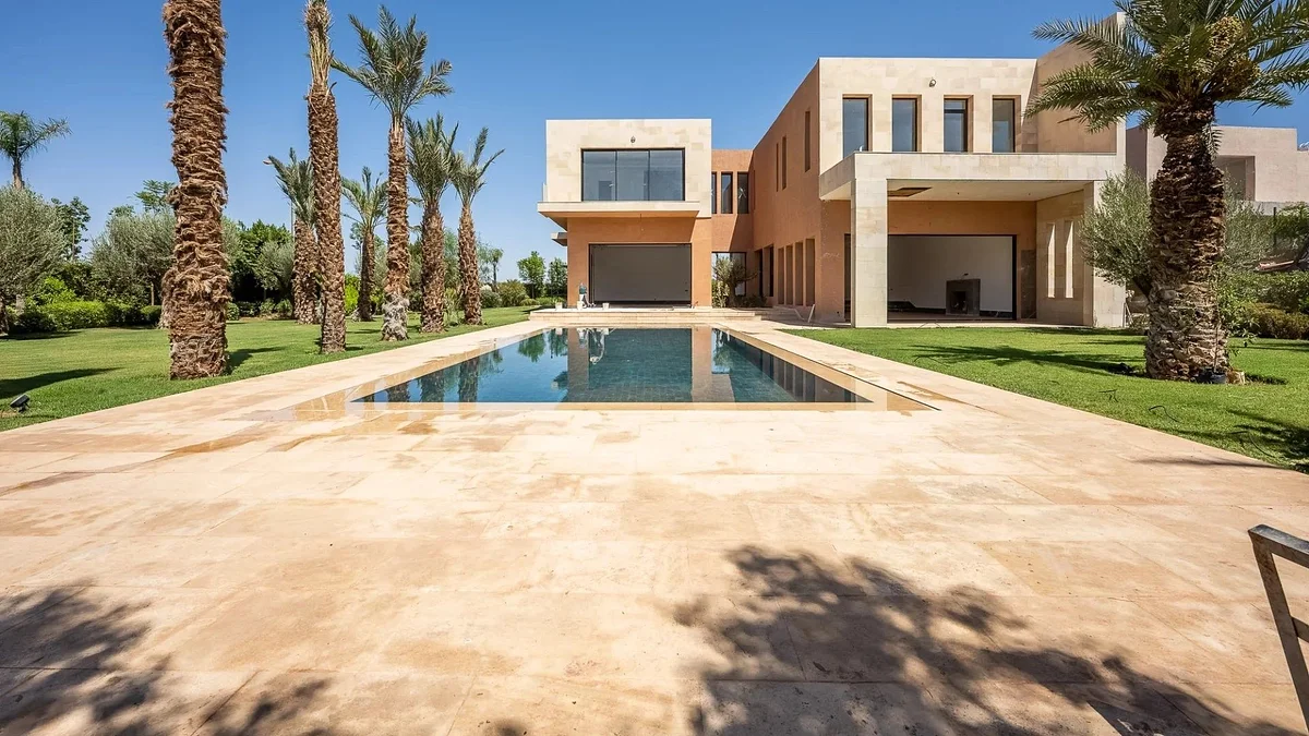 فيلا أَلُوس