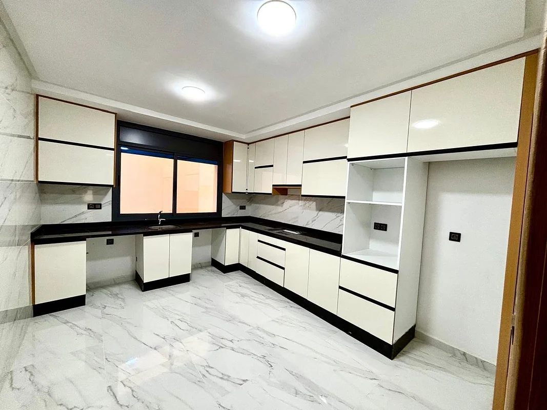 منزل للبيع في الناظور - موقع هادئ ومشهور