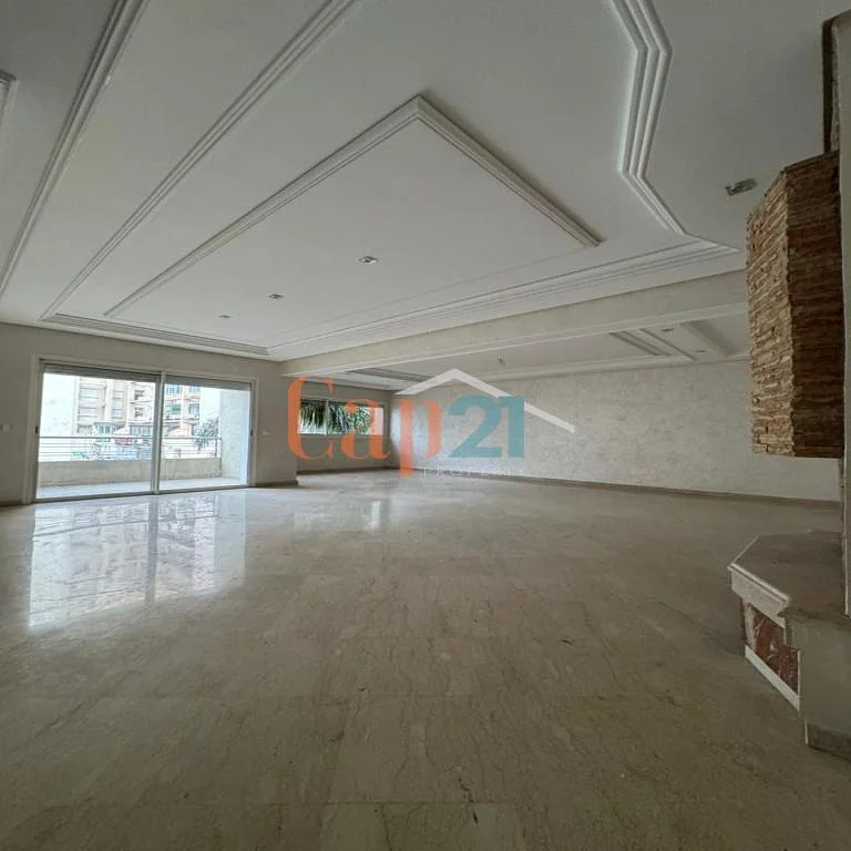 Leeg appartement te huur aan Place Mozart Tanger