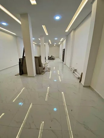 Commercieel pand te huur in het centrum van Nador