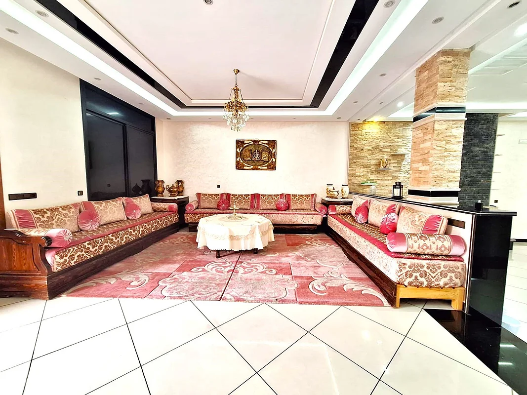 Prachtige Villa te koop in Nador met Balcon