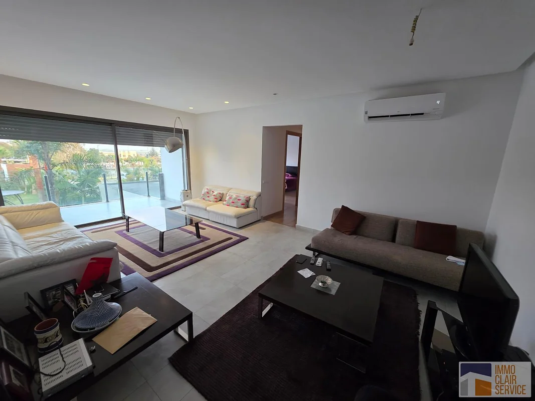 Charming Apartment with Pool in Secure Residence