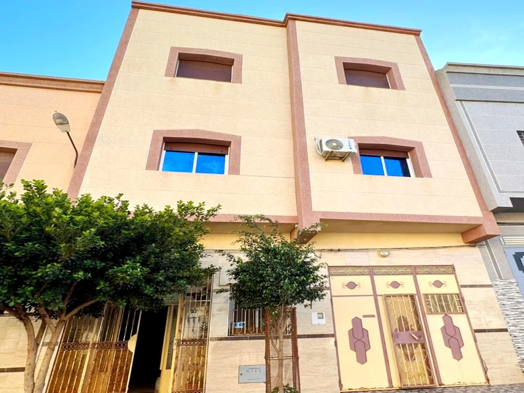 منزل للبيع في حي بوزازارين ناظور