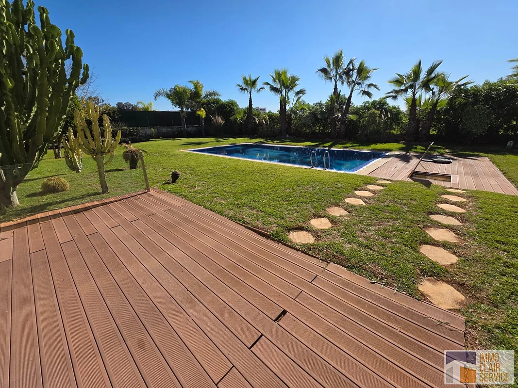 Prestigieuze Villa met Golfuitzicht in Mohammedia