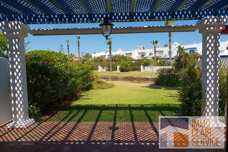 Prachtige villa in beveiligde residentie nabij het strand