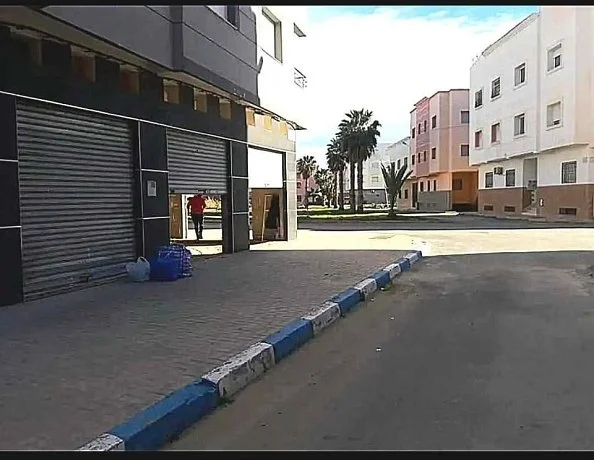 محل تجاري قرب الشارع 80 في الناظور الجديد 30متر مربع محفظ . للبيع