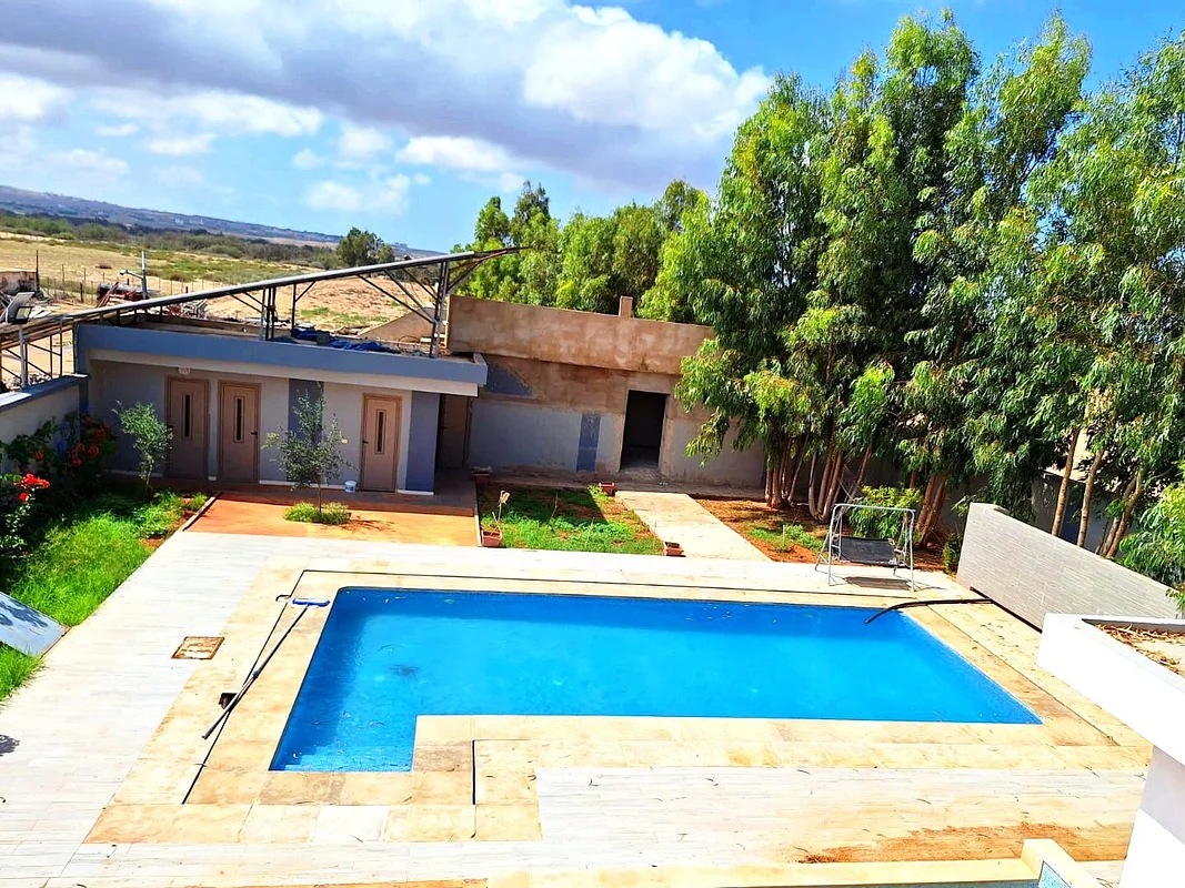 فيلا للبيع مع مسبح خاص قرب كاب دي لوا ناضور