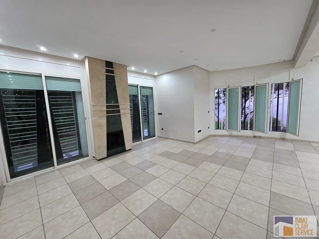 Luxe Villa met Tuin in Rabat