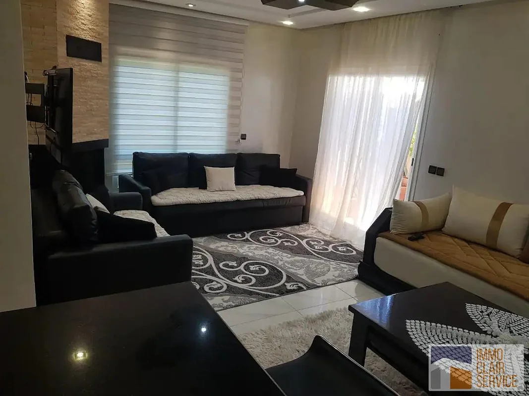 Mooi gemeubileerd duplex appartement in Témara