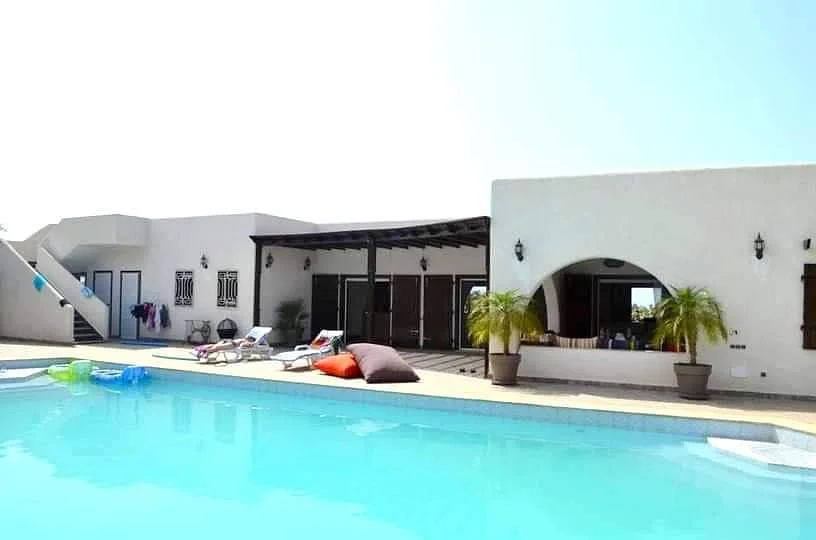 Villa à louer avec piscine privée Nador – location vacance.