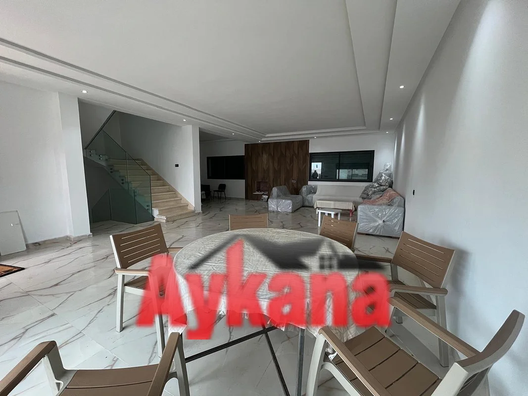 Te Huur: Villa in Harhoura met Tuin en Garage