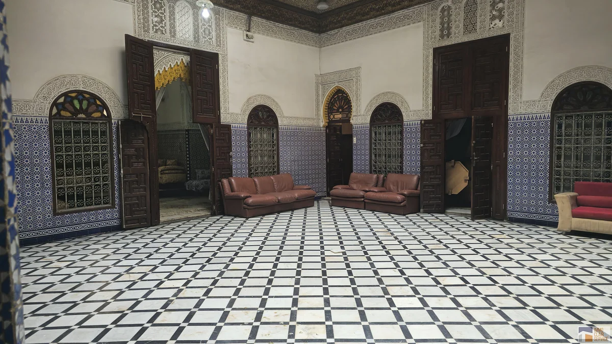 رياض مطل على البحر في سلا