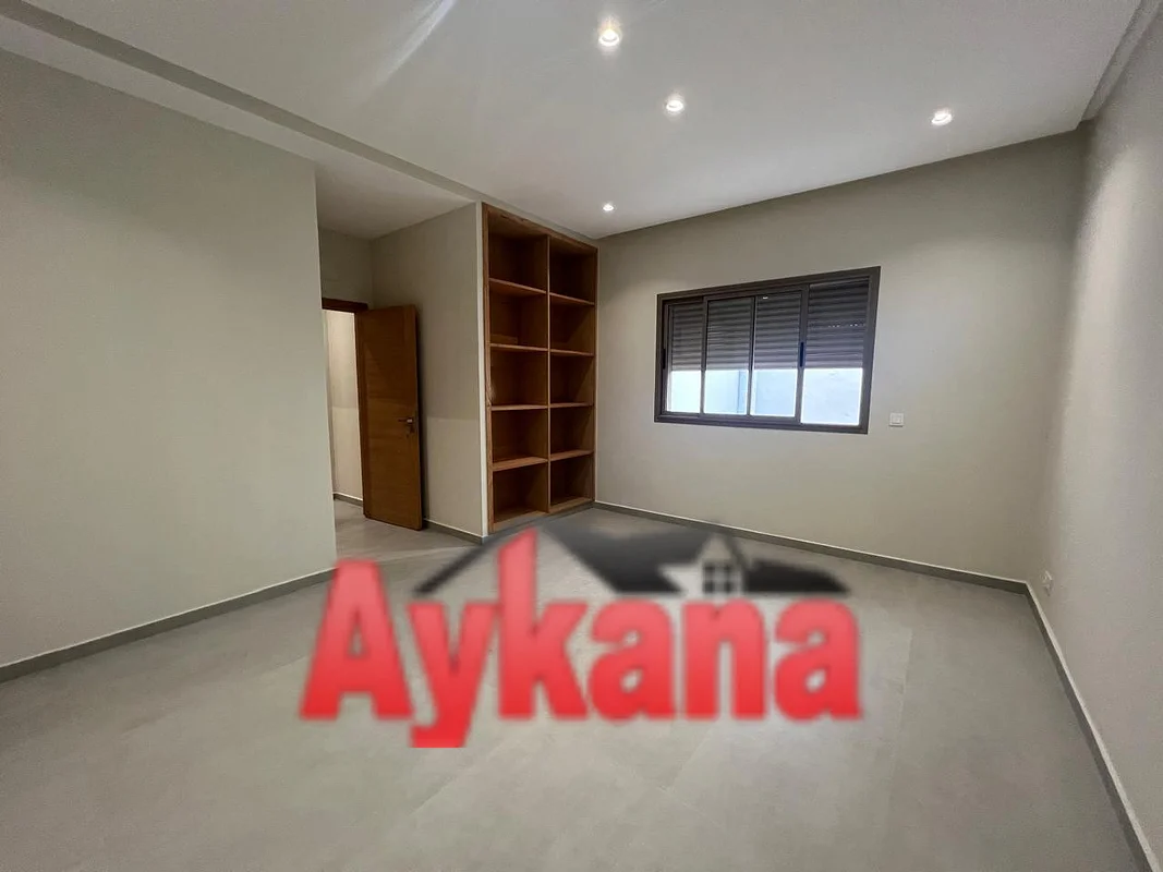 Location bureau neuf à Témara REF 4255