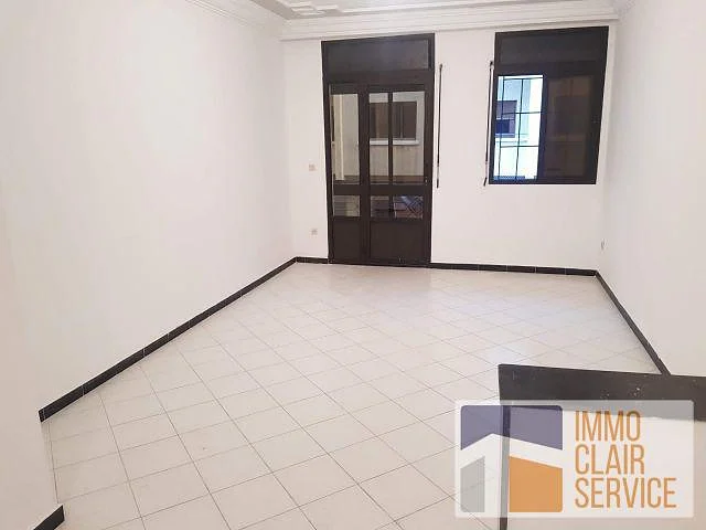 مكتب للبيع في حي أكدال بالقرب من السفارة الفرنسية