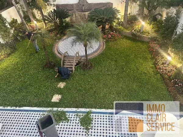 Volledig gerenoveerde villa met tuin in Rabat