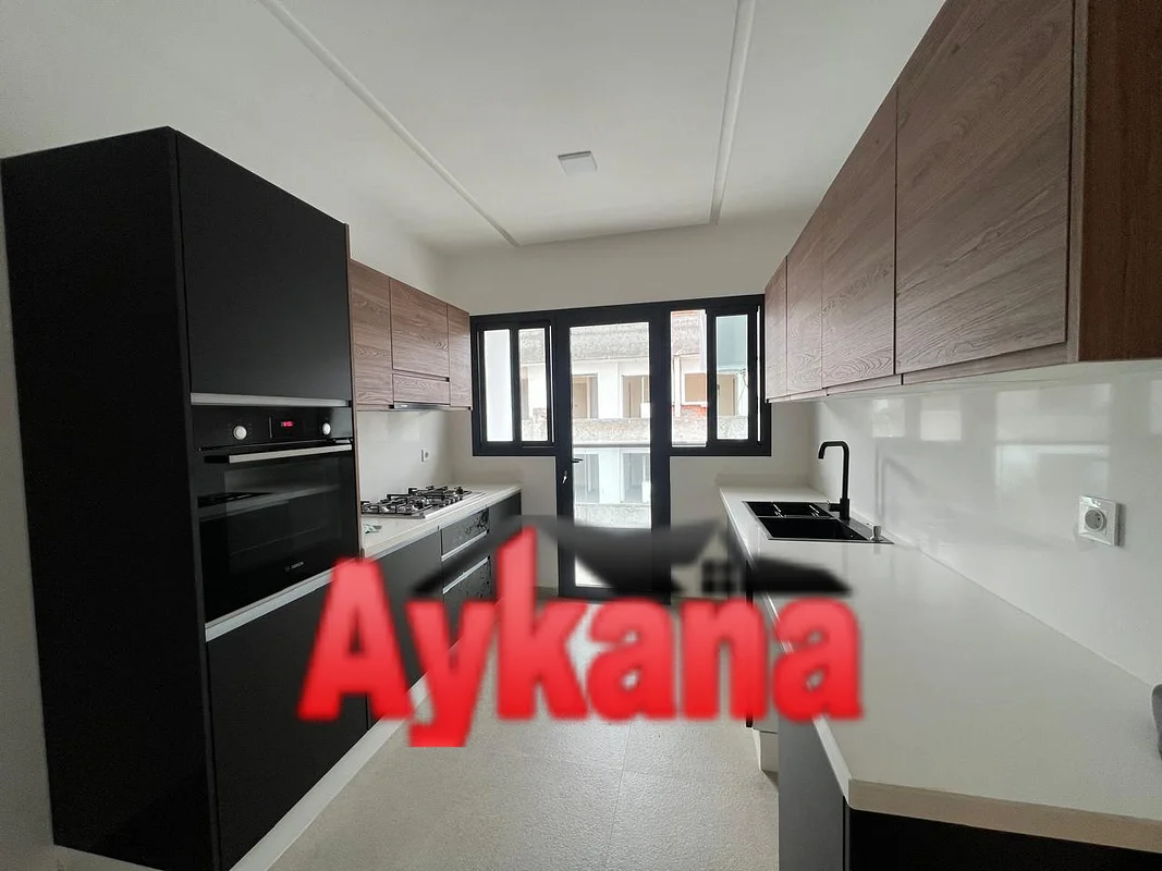 شقة للإيجار في الرباط المنزه REF 4231