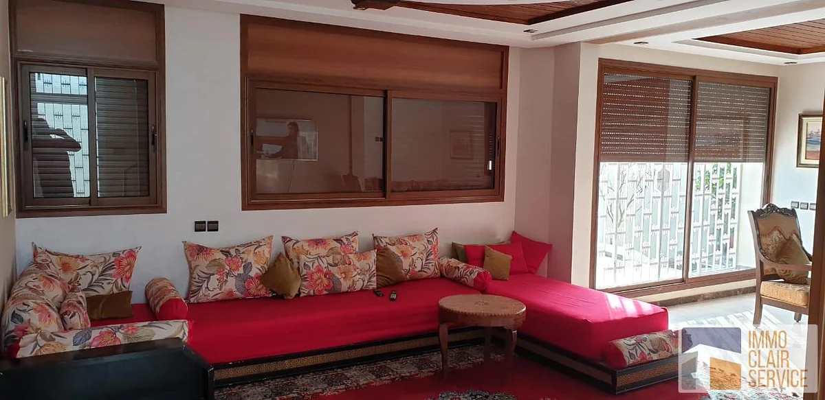 Charmante Villa met Grote Zichtbaarheid in Rabat