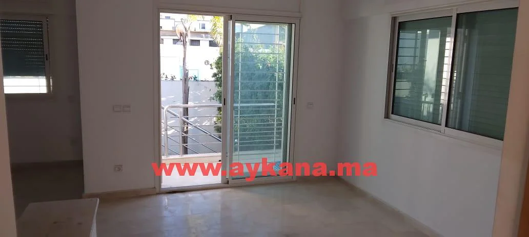 Te Huur: Triplex Appartement in Temara Harhoura
