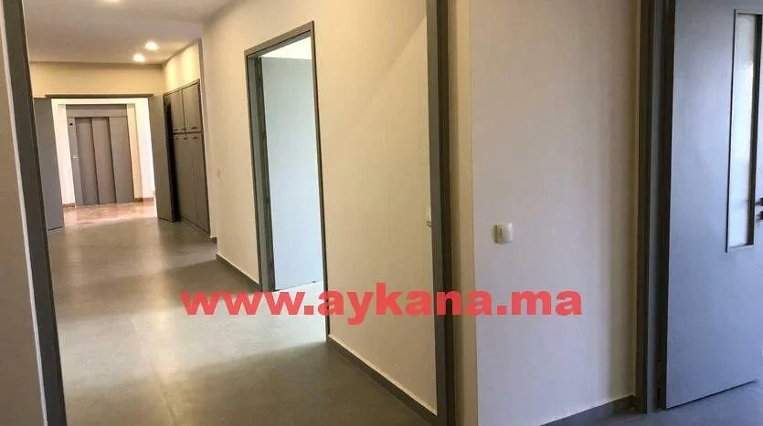 Te Huur Kantoorruimte in Salé, Recent Gerenoveerd